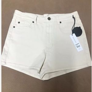 Amuse Society Women Ivory Denim Shorts 30W